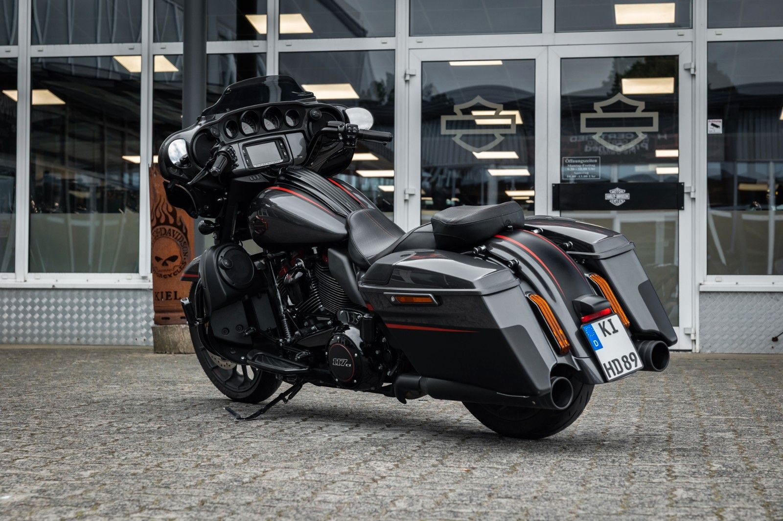 Fahrzeugabbildung Harley-Davidson CVO STREET GLIDE 117 FLHXSE - KESSTECH