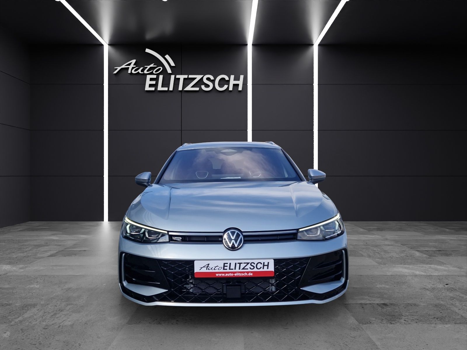Fahrzeugabbildung Volkswagen Passat eHybrid R-Line Matrix AHK