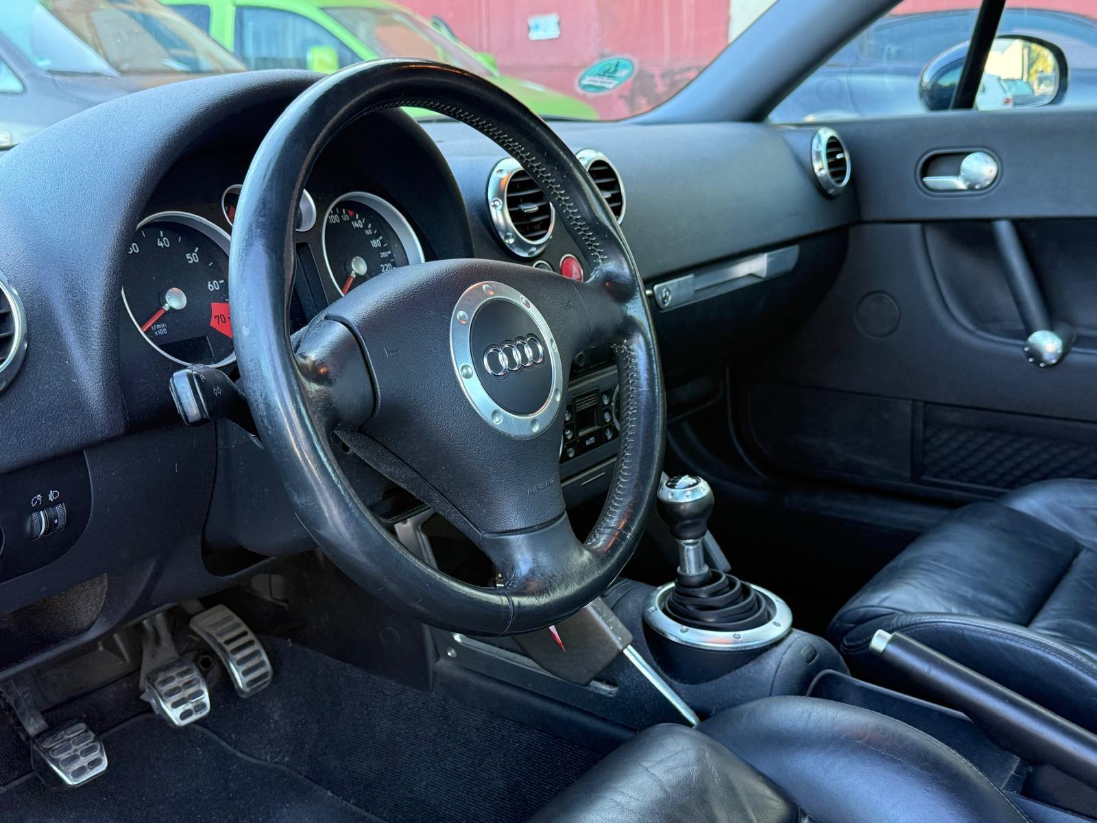 Audi TT Coupé 1.8 Turbo 180 ch – Cuir – Sièges chauffants – 148 000 km