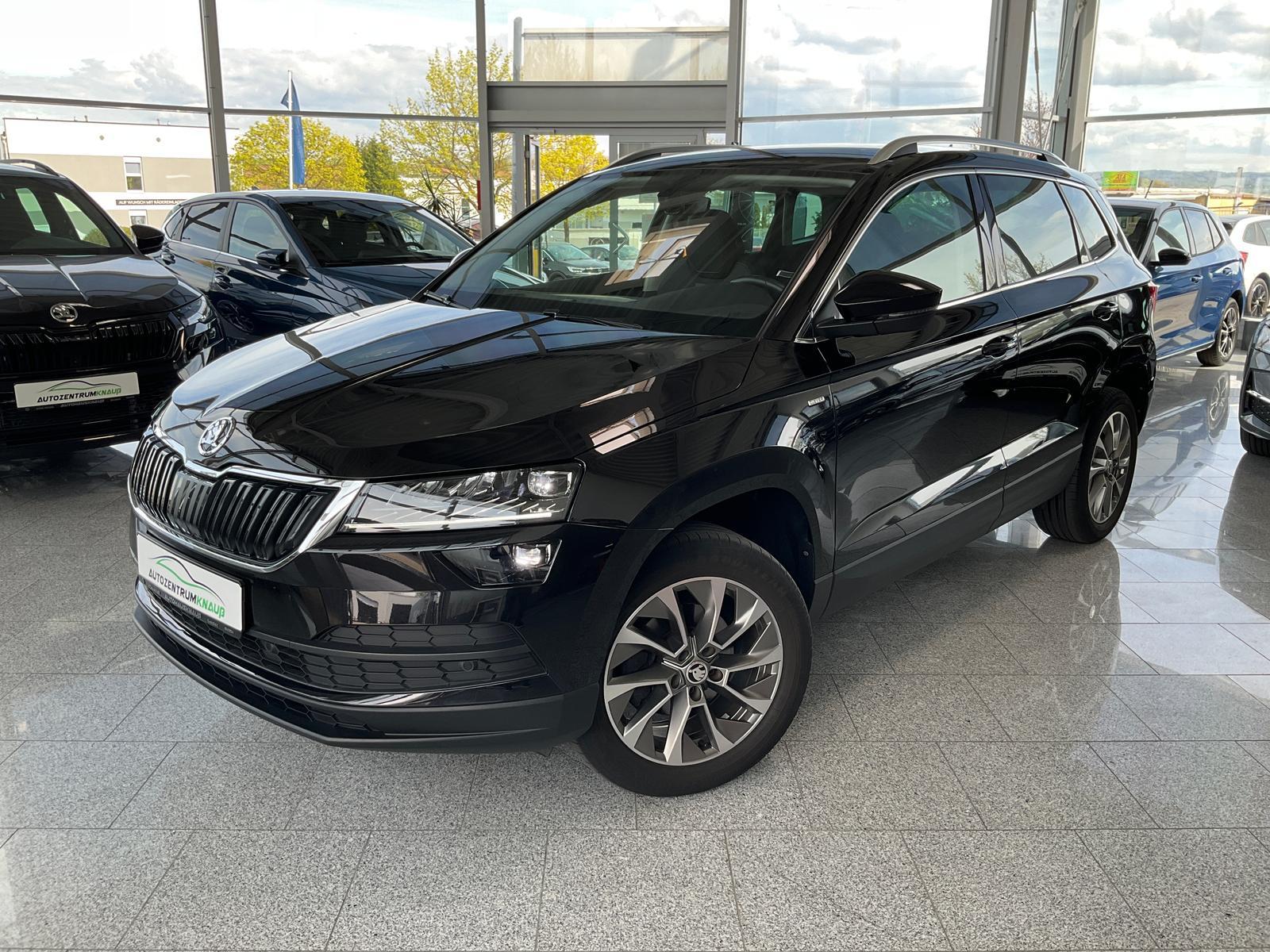 Skoda Karoq 1.5TSI Clever ACC AHK Kessy LED Navi SHZ v