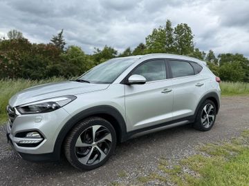 Hyundai TUCSON - 2