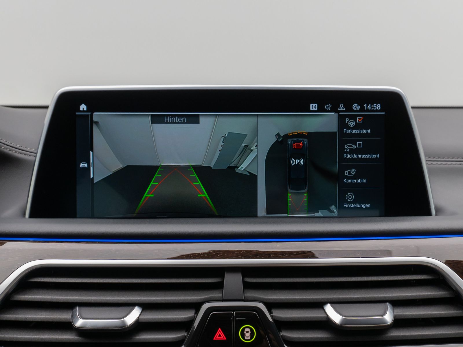 Fahrzeugabbildung BMW 730d xD 360°Laser Massage DAB DisplKey SoftClose
