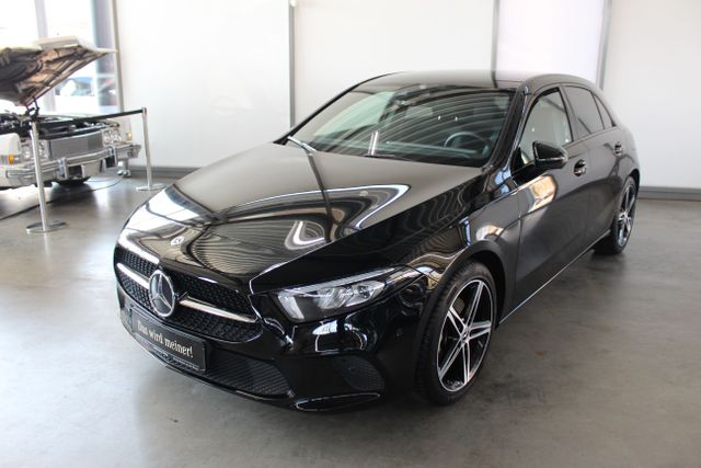 Vorschaubild von: Mercedes-Benz
A 200 Progressive LED 360 Kamera Ambiente SHZ