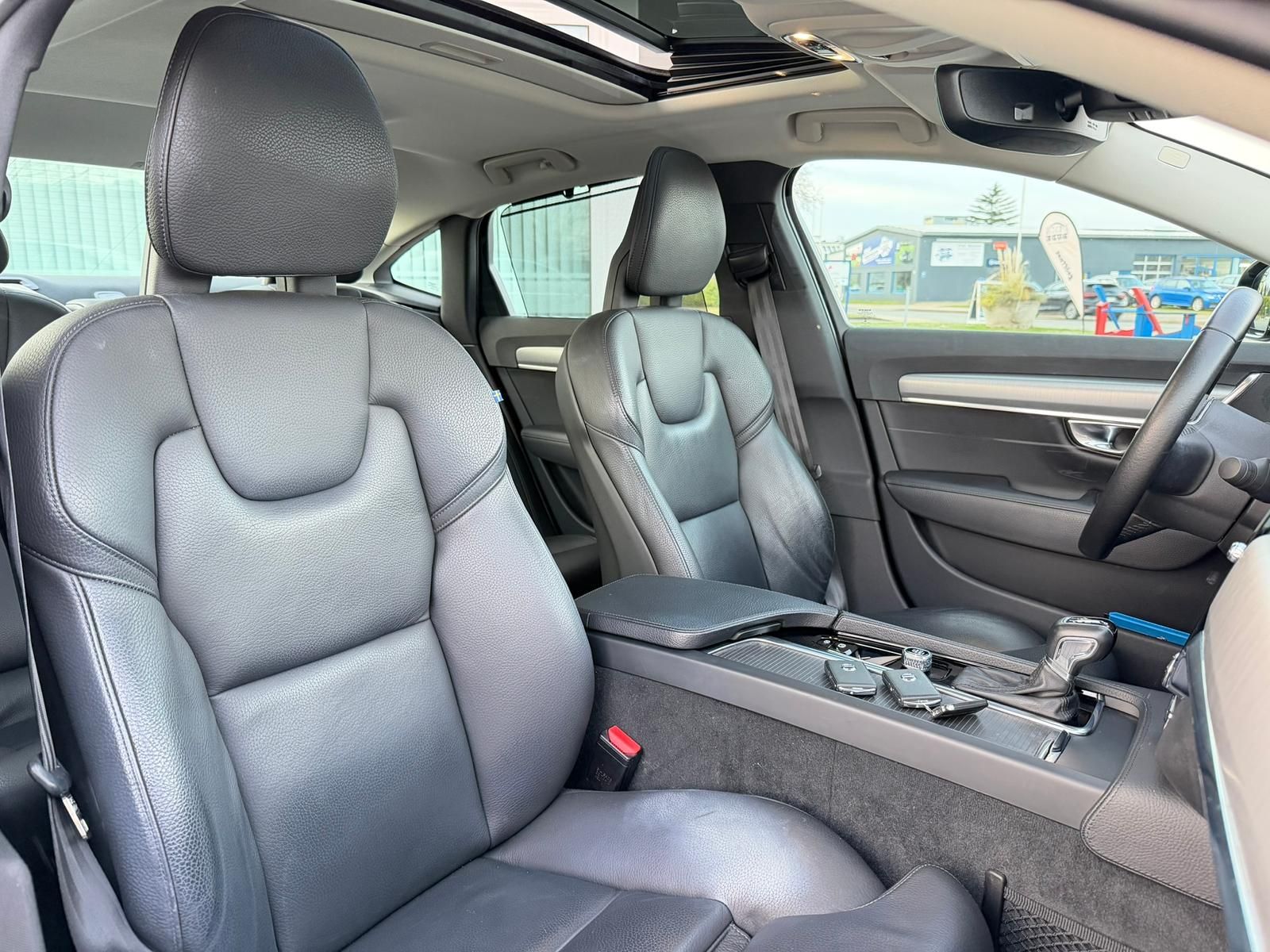 Volvo S90 2.0 D4 Momentum HeadUP 360° Schiebedach foto 18