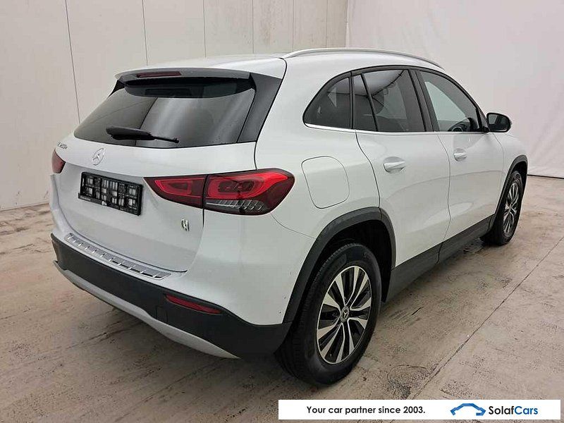 Mercedes-Benz GLA 250 e Pano LED Navi 1/2 Sport-Leather Keyle imagem 3