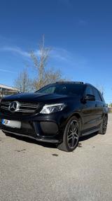 Mercedes-Benz GLE 350d 4MATIC AMG Line | Panoramadach | Kamera - Mercedes-Benz GLE 350 mit Panoramadach