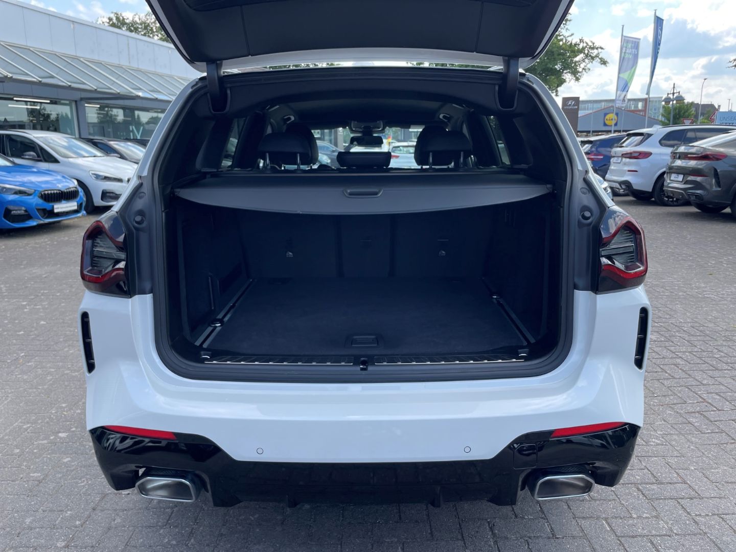 BMW X3 xDrive20d M Sport HiFi Laser Shz Lhz AHK WLAN foto 12