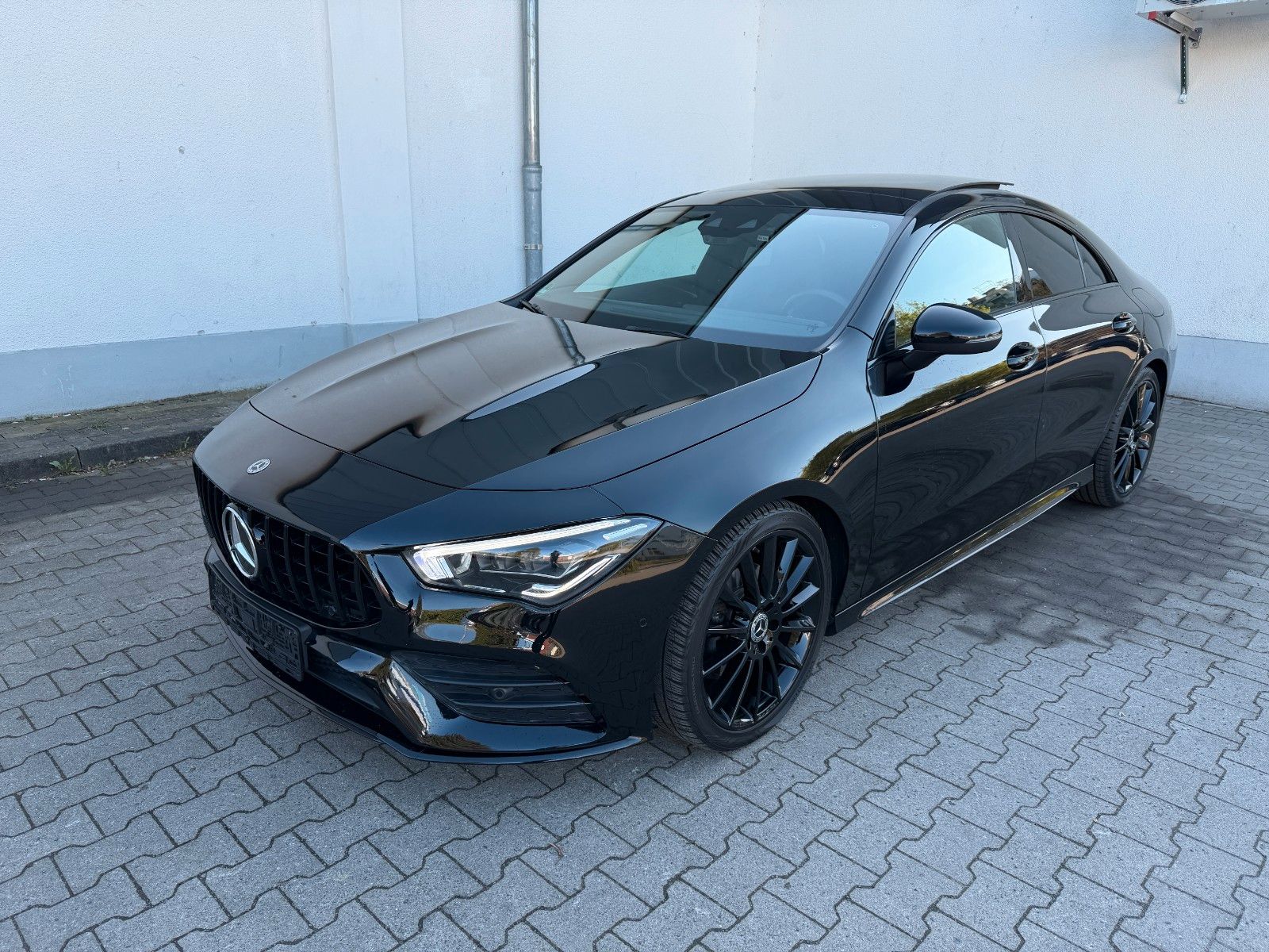 MERCEDES-BENZ CLA 200 AMG-NIGHT-PANO-JUNGE STERNE-MWST