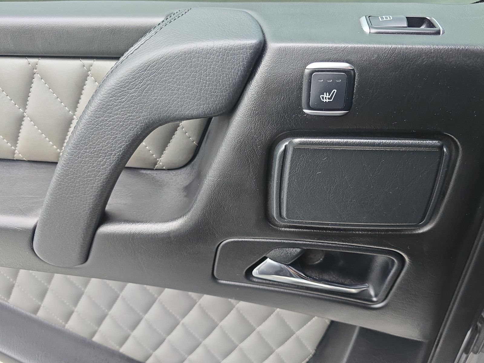 Fahrzeugabbildung Mercedes-Benz G 63 AMG G -Modell DESIGNO