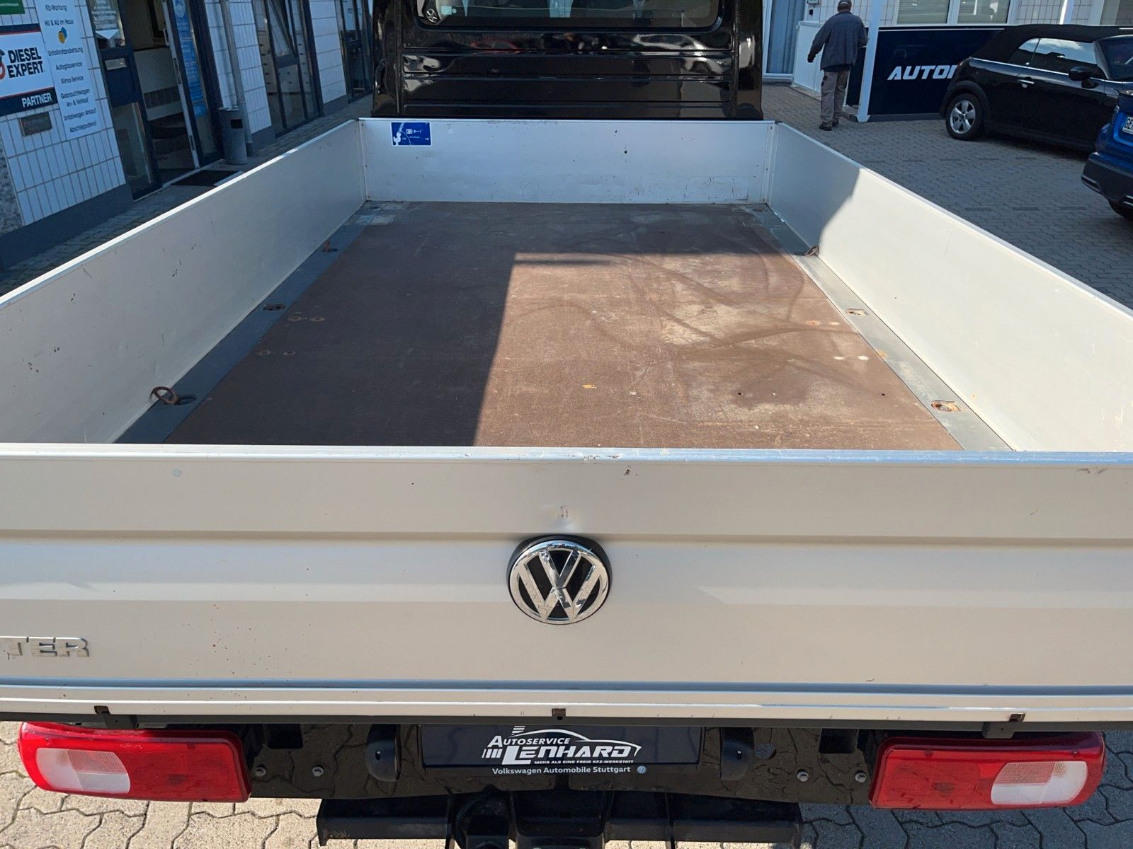 Fahrzeugabbildung Volkswagen Crafter Pritsche 35 DOKA*L3*Lang*RWD*AHK*7-Sitze