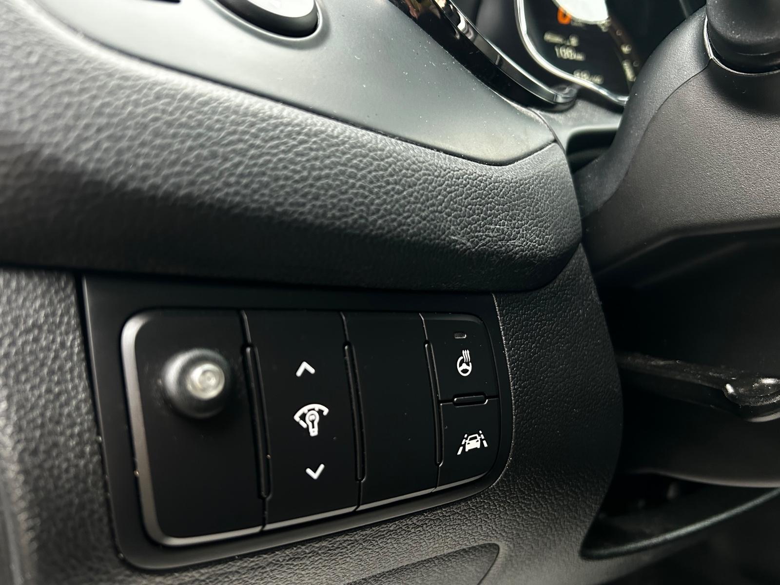 Kia Ceed 1.6 T-GDI GT-Track*PANO*KEYLESS*NAP*RFK*