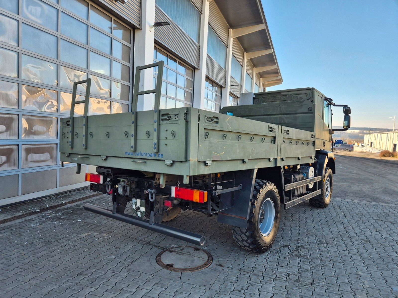 Fahrzeugabbildung Iveco Eurocargo 100E22 4x4 Pritsche