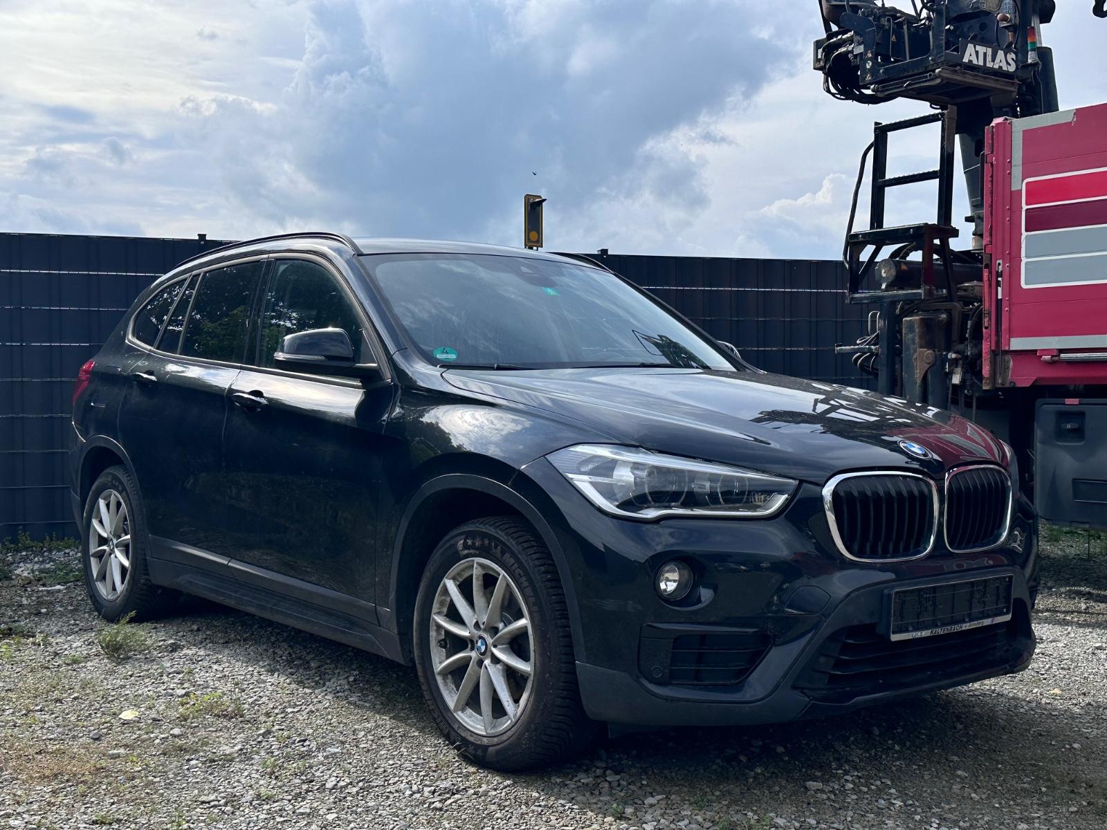 BMW X1 xDrive 18 d Sport Line /LED/NAVI/PDC/SHZ/AHK/