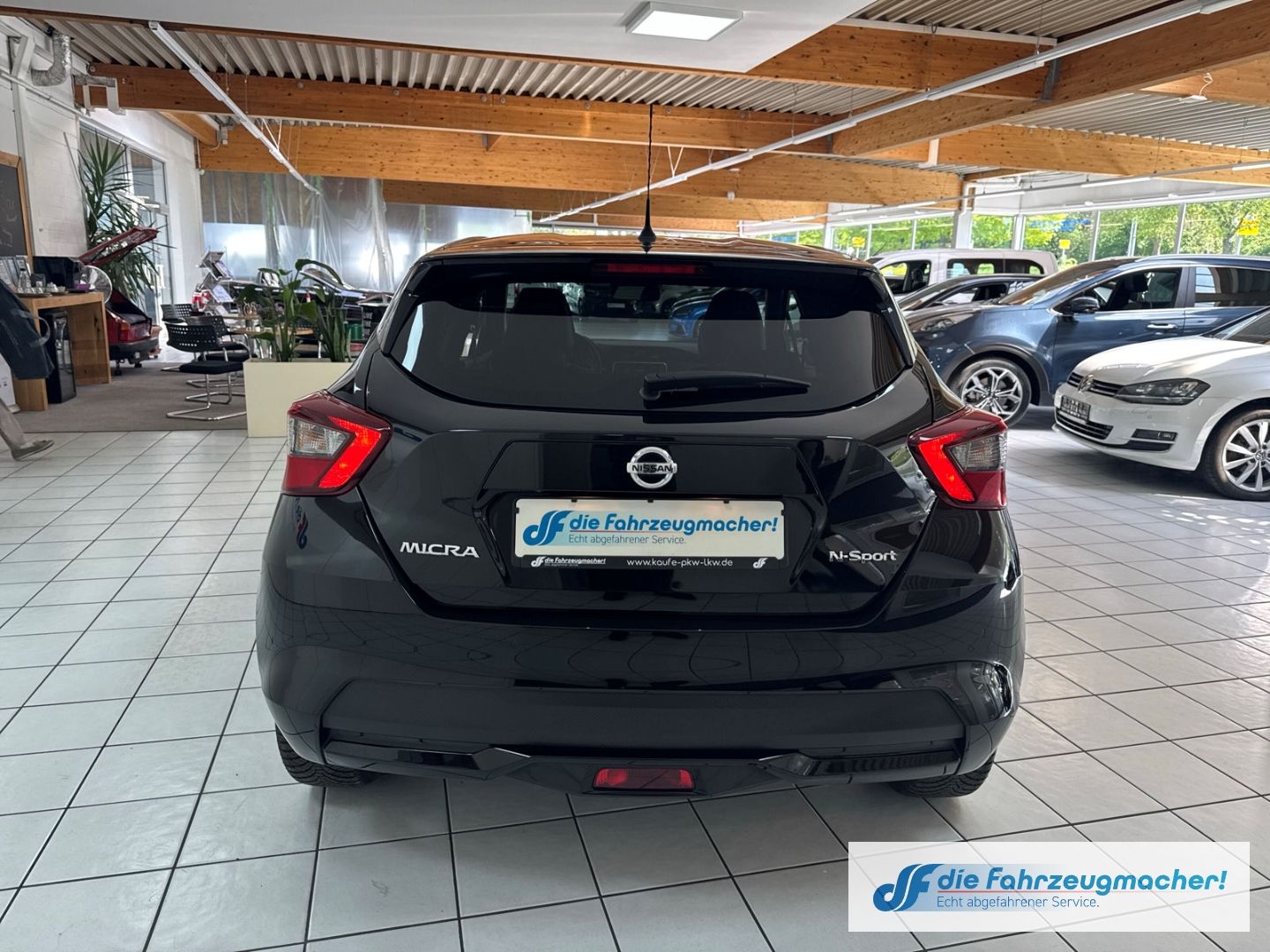 Fahrzeugabbildung Nissan Micra N-Sport Navi Soundsystem Bose LED Klimaaut