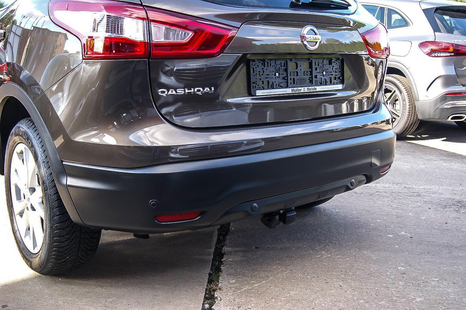 Fahrzeugabbildung Nissan Qashqai 1.2 Acenta 4x2 1 HAND AHK SIZHG 22.324KM