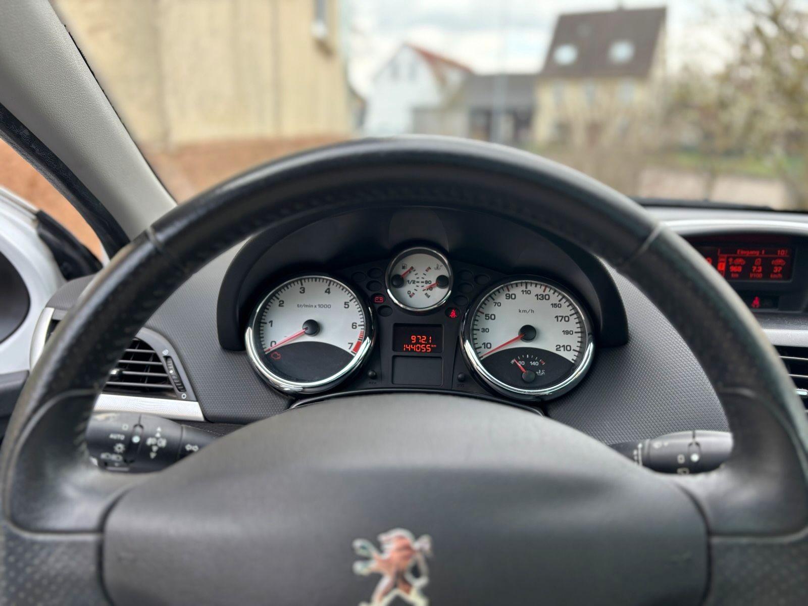 Peugeot 207 2009 — photo 13