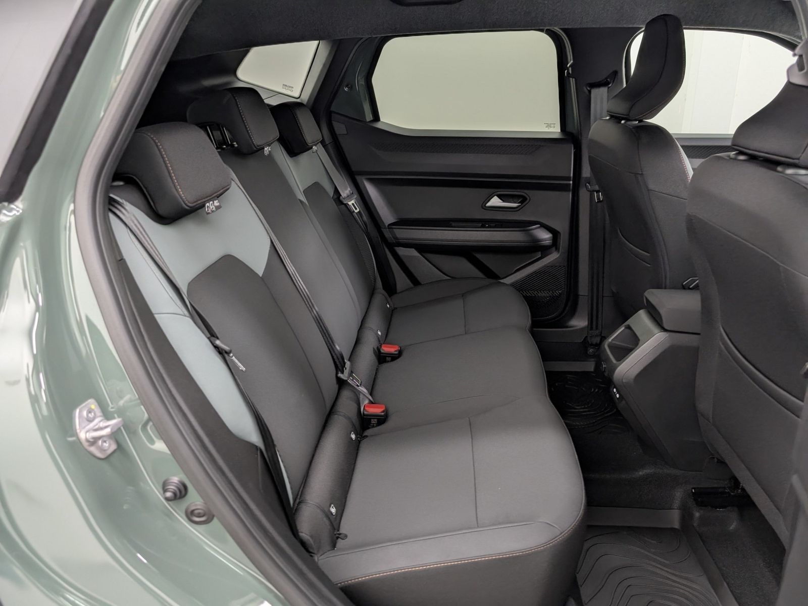 DACIA Duster Extreme Hybrid 155 Winter-Plus – Bild 11