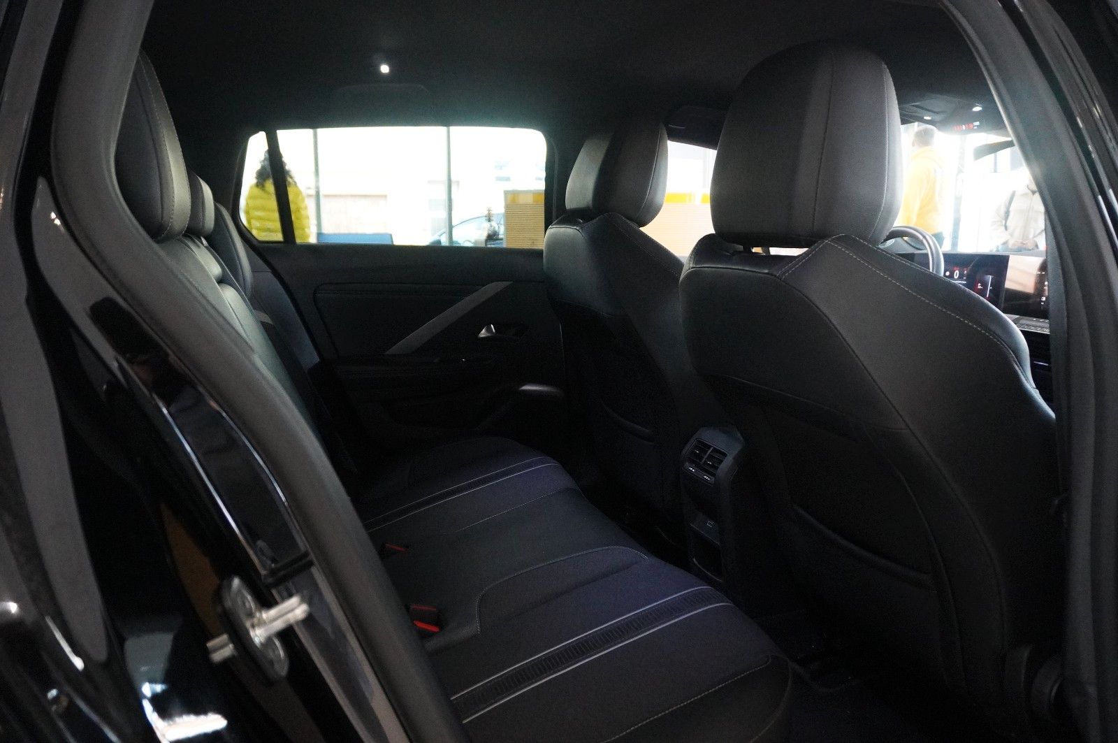 Fahrzeugabbildung Opel Astra L ST 1.2T GS LINE NAVI/LED/360°/VIRT./DAB+