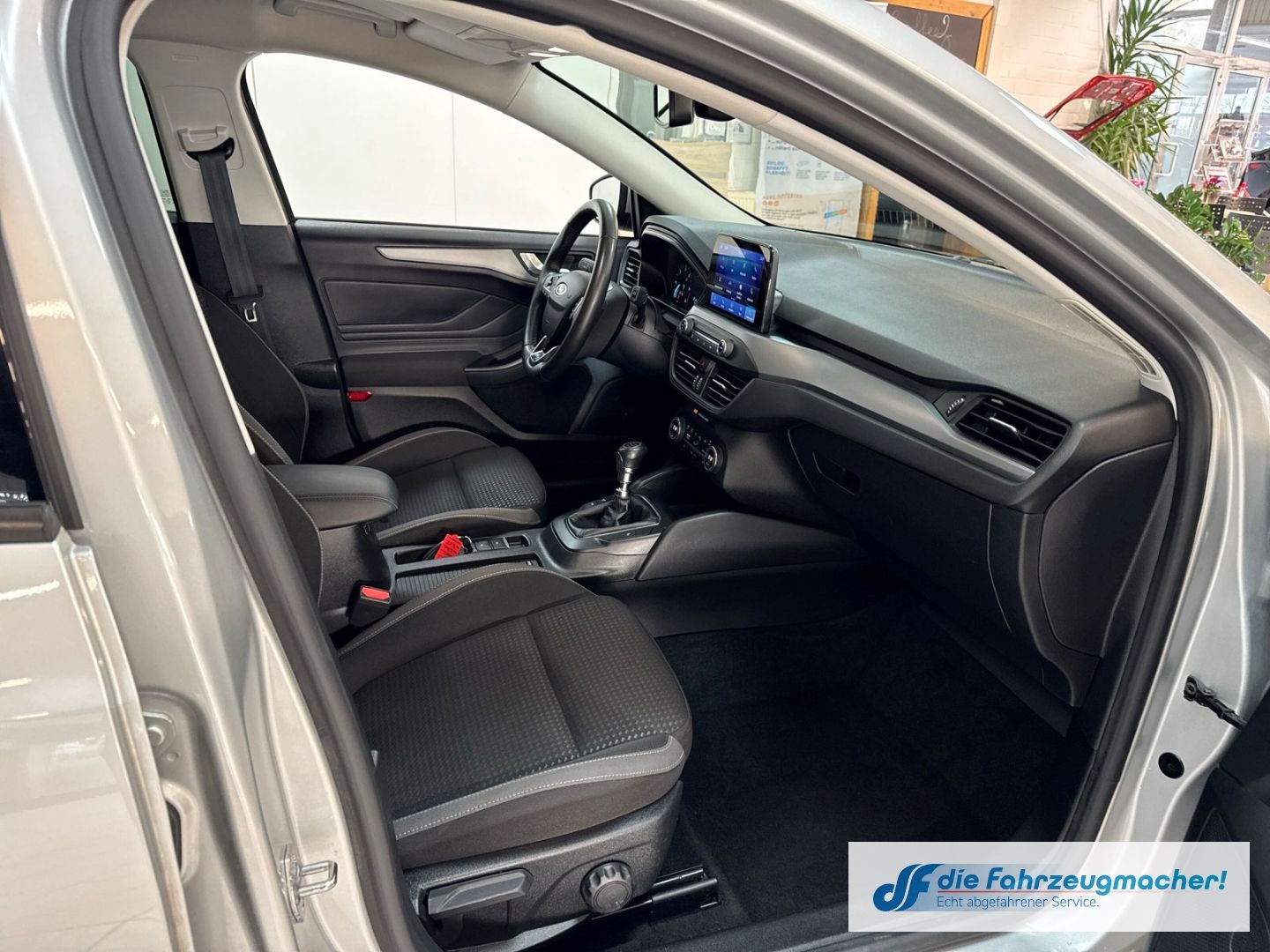 Fahrzeugabbildung Ford Focus Turnier Cool & Connect Navi LED Apple CarP