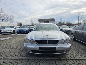 Jaguar XJ6 - 9