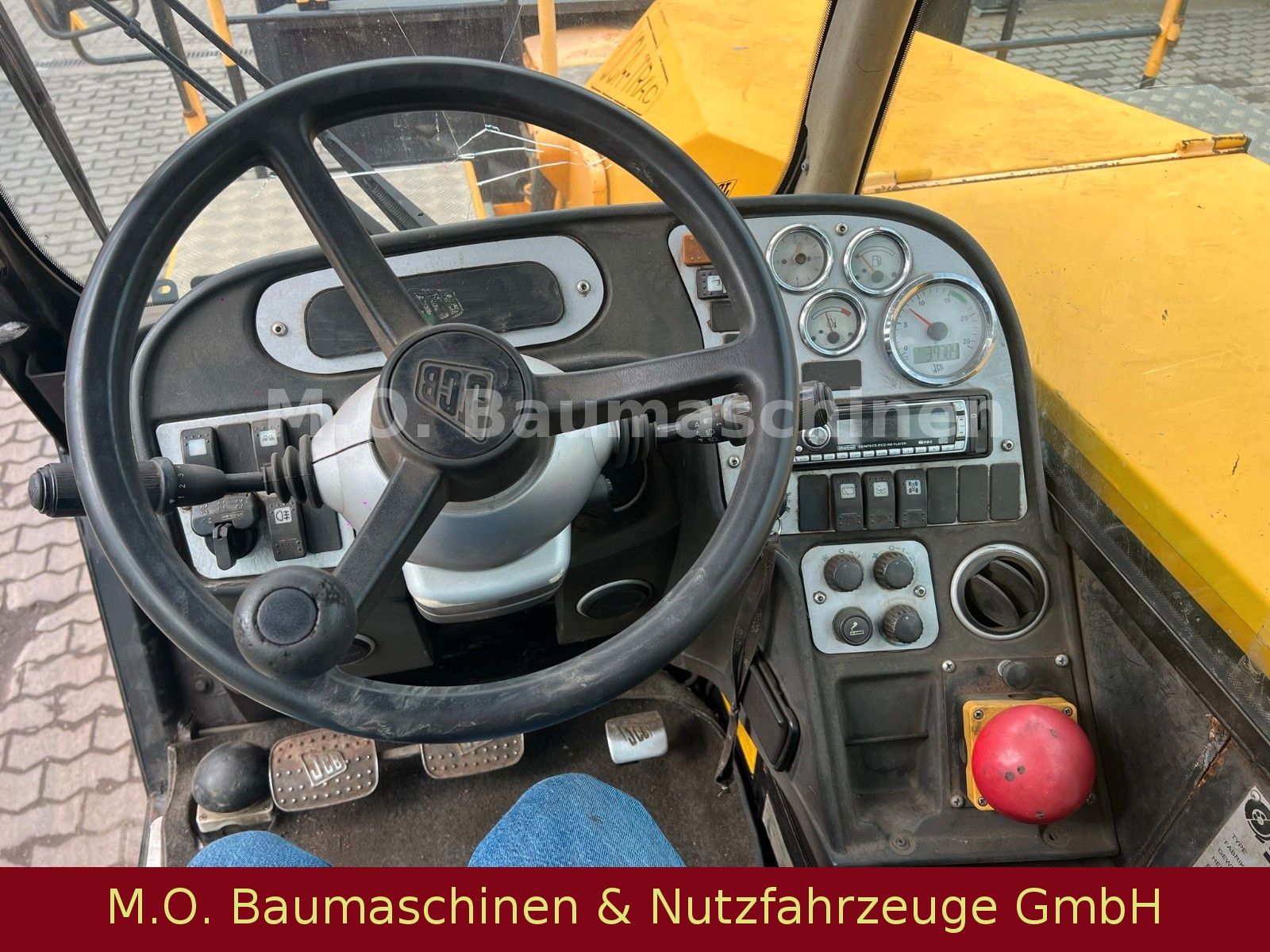 Fahrzeugabbildung JCB UCA Trac RB 18/Zweiwegefahrzeug/Lokomotive