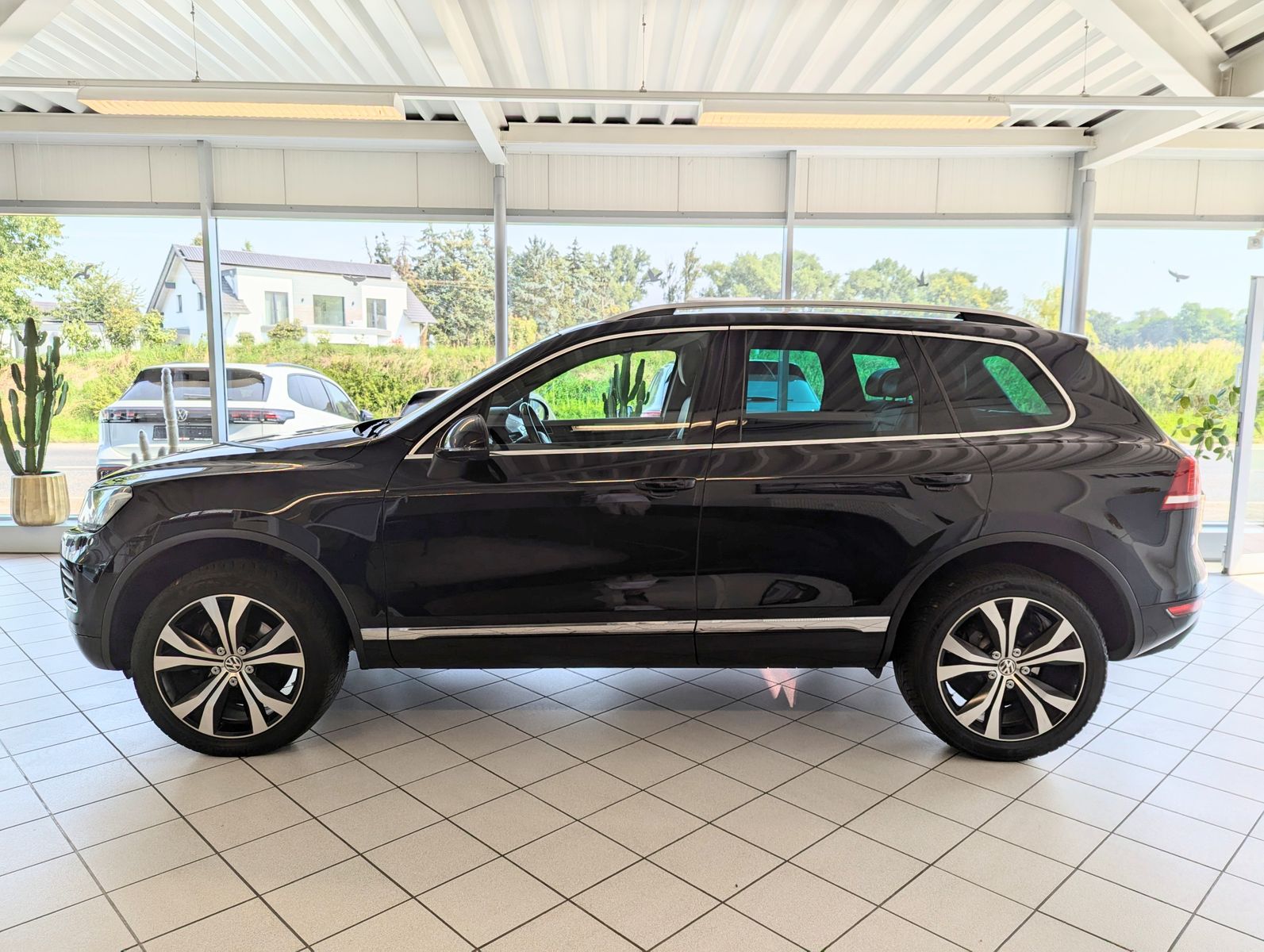VW Touareg V6 TDI Pano Bi-Xen Memory DYNAUDIO StHz - Image 4
