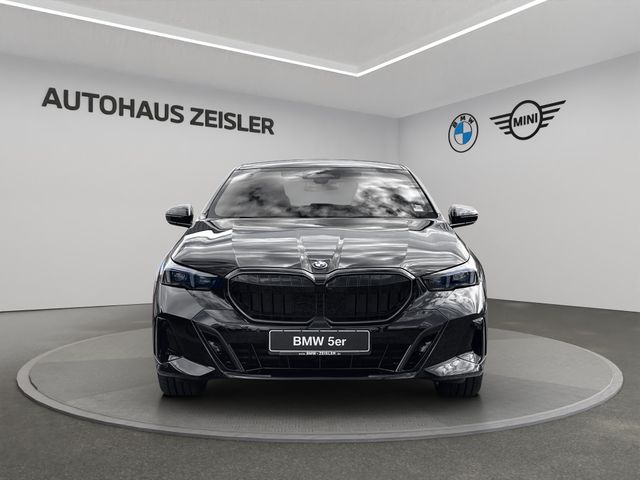 Foto Nummer 5: BMW 550e xDrive