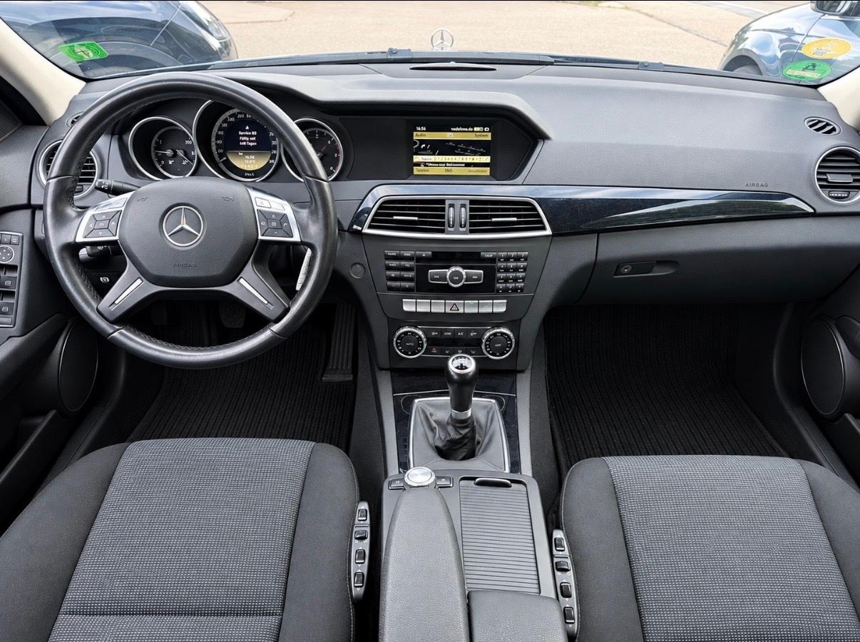 Mercedes-Benz C200 2011 — photo 5