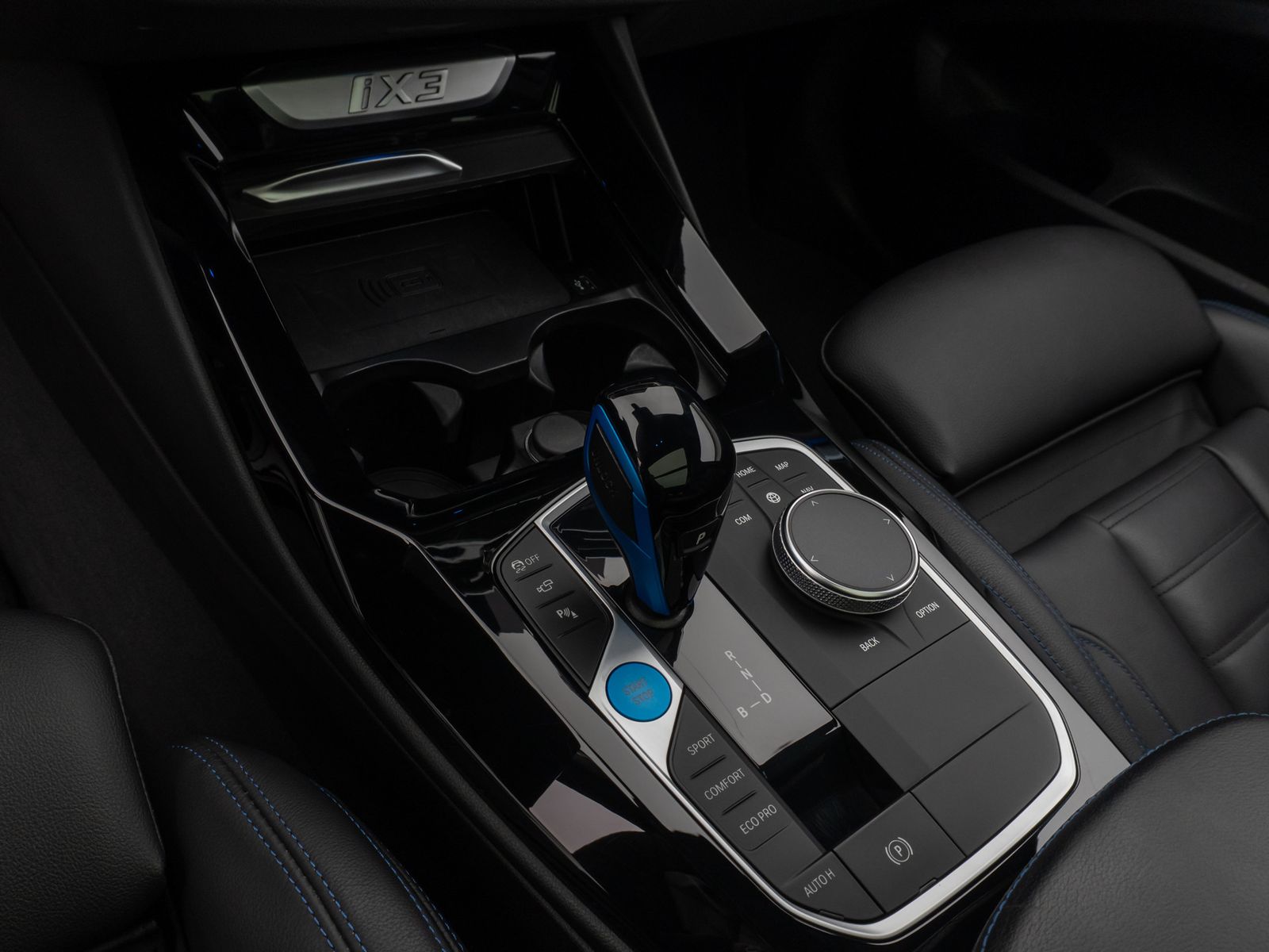 Fahrzeugabbildung BMW iX3 Impressive M Sport Panorama 360°HUD DAB H/K