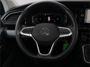 Volkswagen T6.1 Multivan Gen Six 2.0 TDI DSG ACC LED AHK