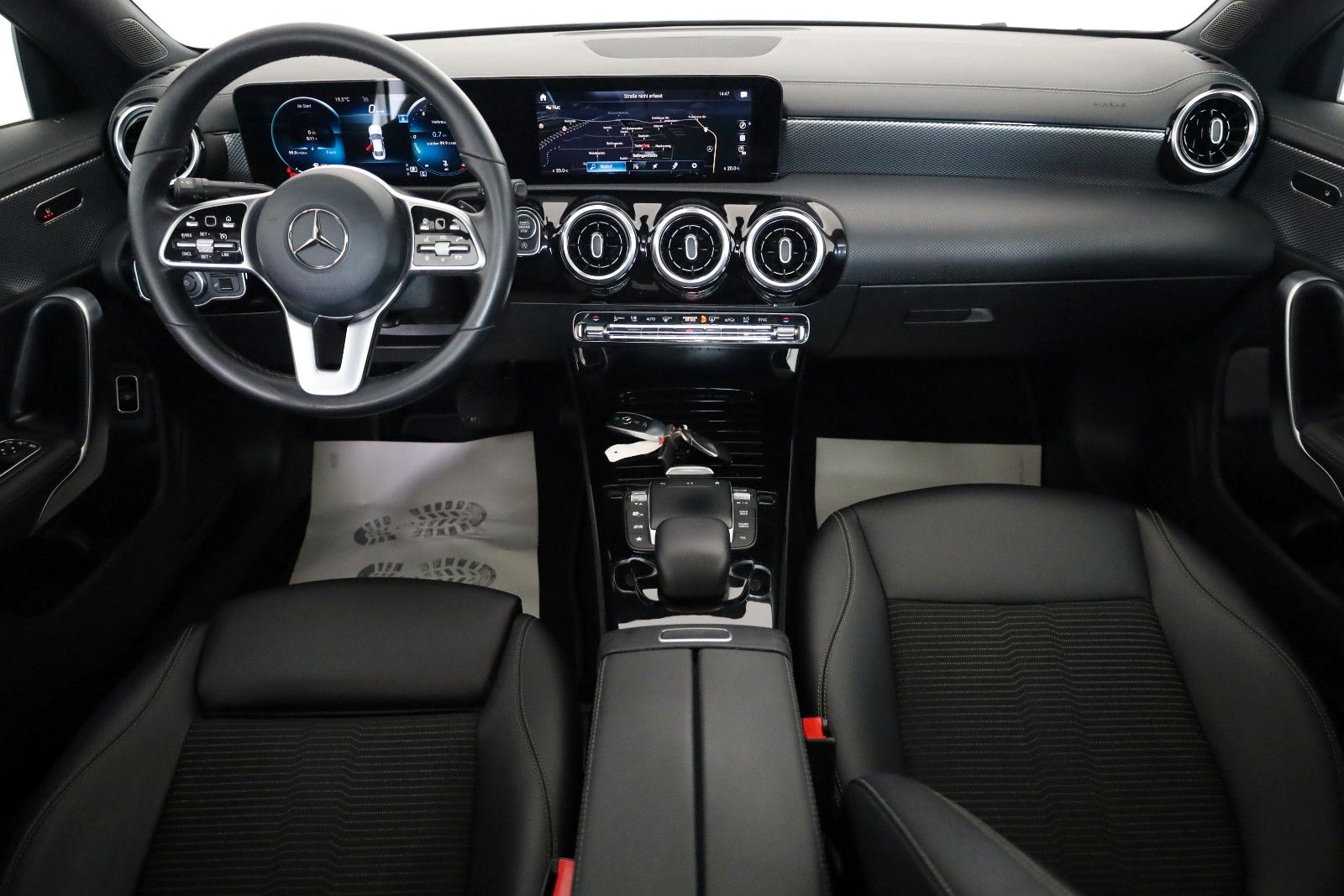 Fahrzeugabbildung Mercedes-Benz CLA 200 d Coupe,T.Leder.Navi,SH,Kamera,Panorama
