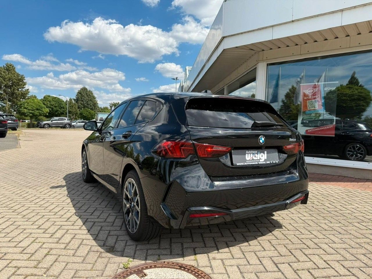 Fahrzeugabbildung BMW 120d +LED+Komfortzugang+DrivingAssist+Aktivsitz+