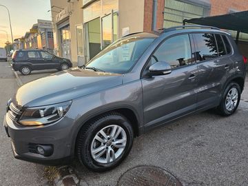 Volkswagen Tiguan - 9