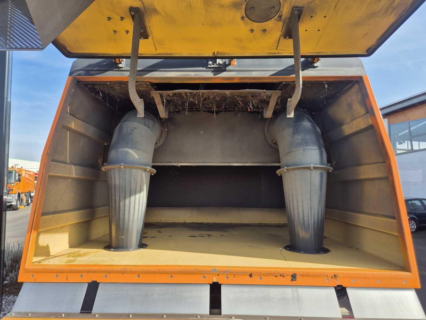 Fahrzeugabbildung Mercedes-Benz Axor 2024 L Schmidt Airportsweeper AS 990