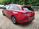 Hyundai i30 cw Family Autom NAVI Klima ALU Winterp. Kame - Hyundai i30 Tageszulassungen