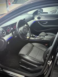 Mercedes E 220 - 8