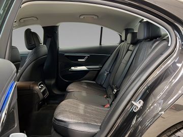 Mercedes E 220 - 10