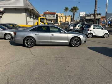 Audi A8 - 9