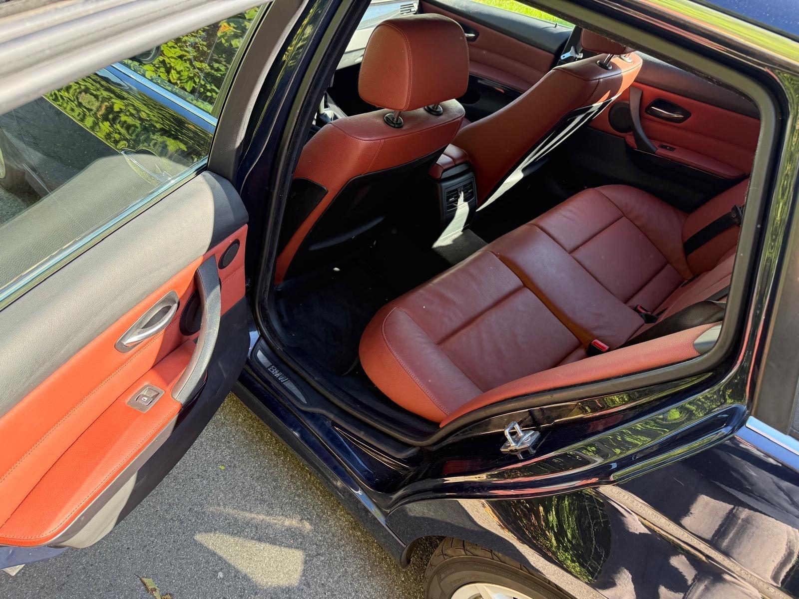 BMW 330 2010 — photo 7