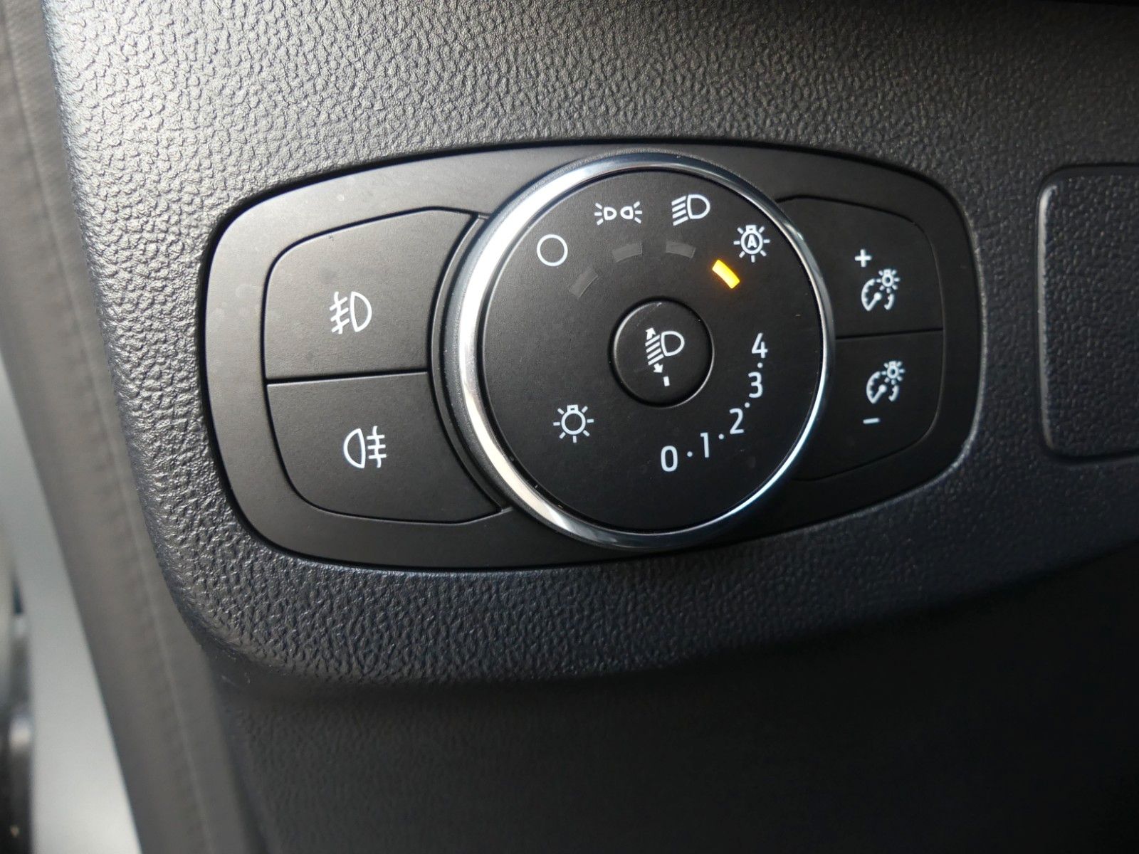 Fahrzeugabbildung Ford Puma Titanium