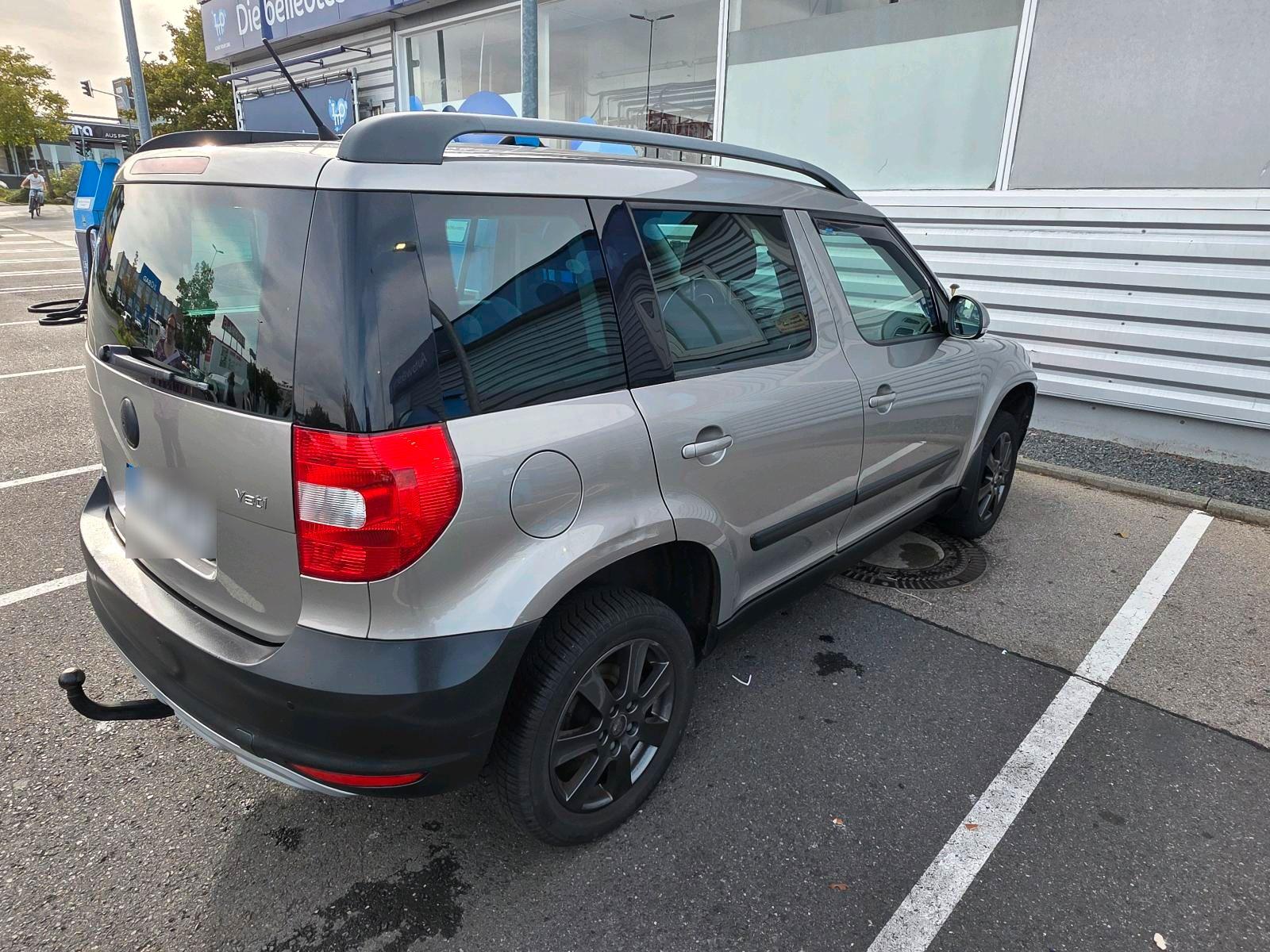 Skoda Yeti 2011 — interior
