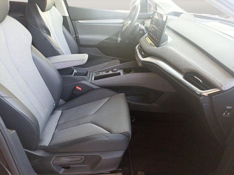 Fahrzeugabbildung SKODA Enyaq iV 80x Loft