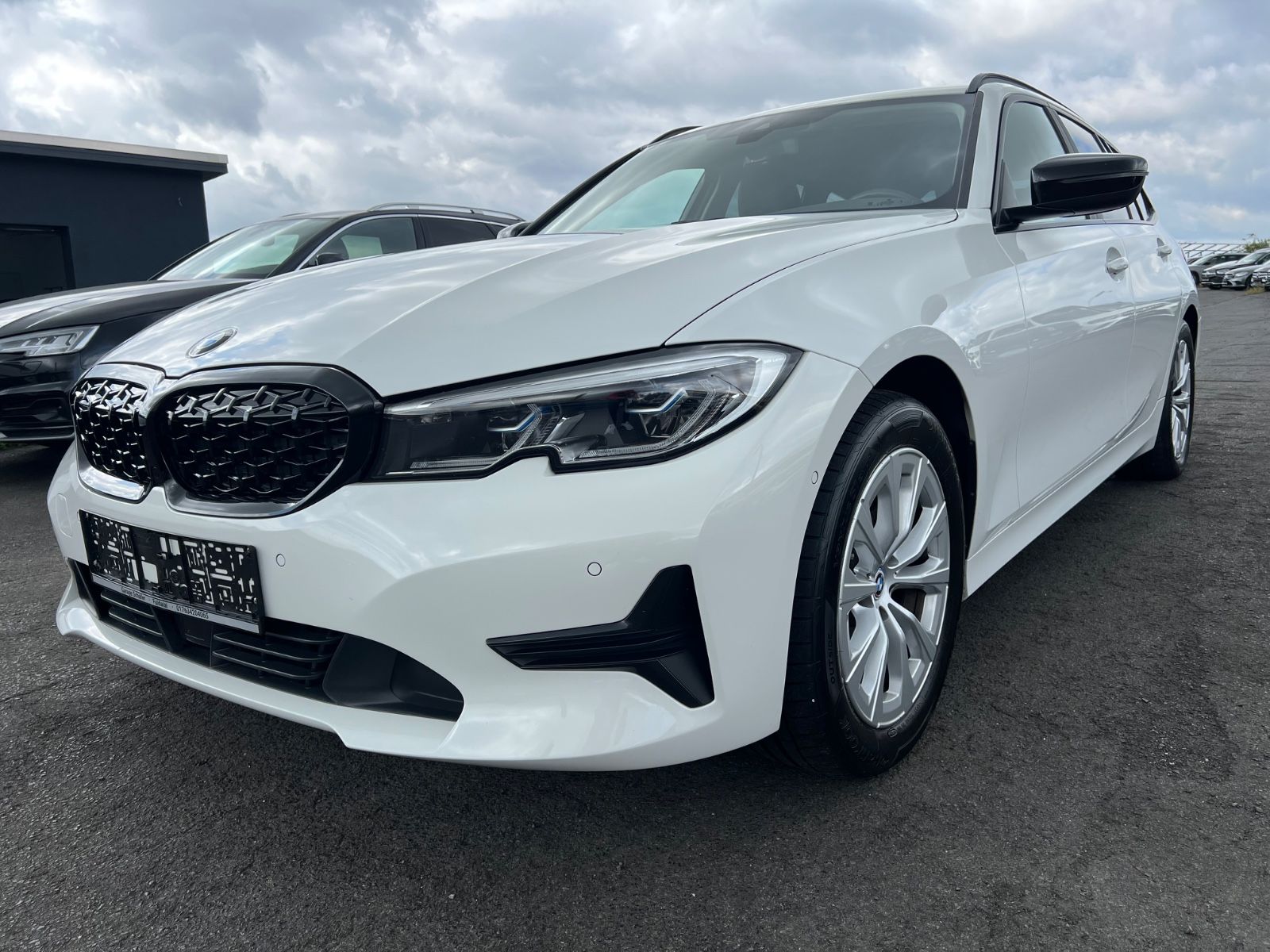 BMW Touring 320 d Digital AHK Memory Laser Kamera