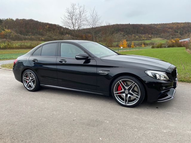 MERCEDES-BENZ Mercedes C63S AMG