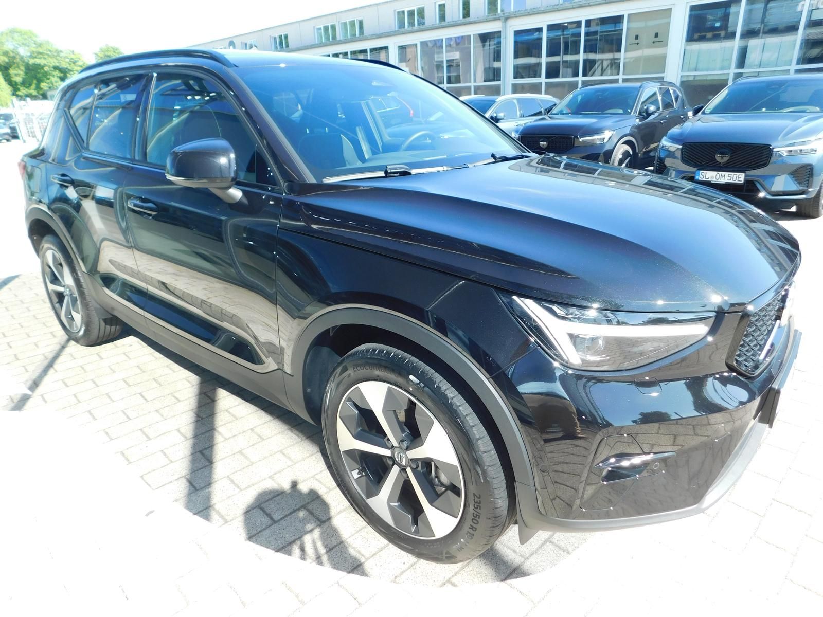 Fahrzeugabbildung Volvo XC40 B3 Plus Dark