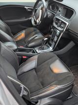 Volvo V40 D4 Kinetic  - Volvo V40 Kinetic mit Diesel-Antrieb