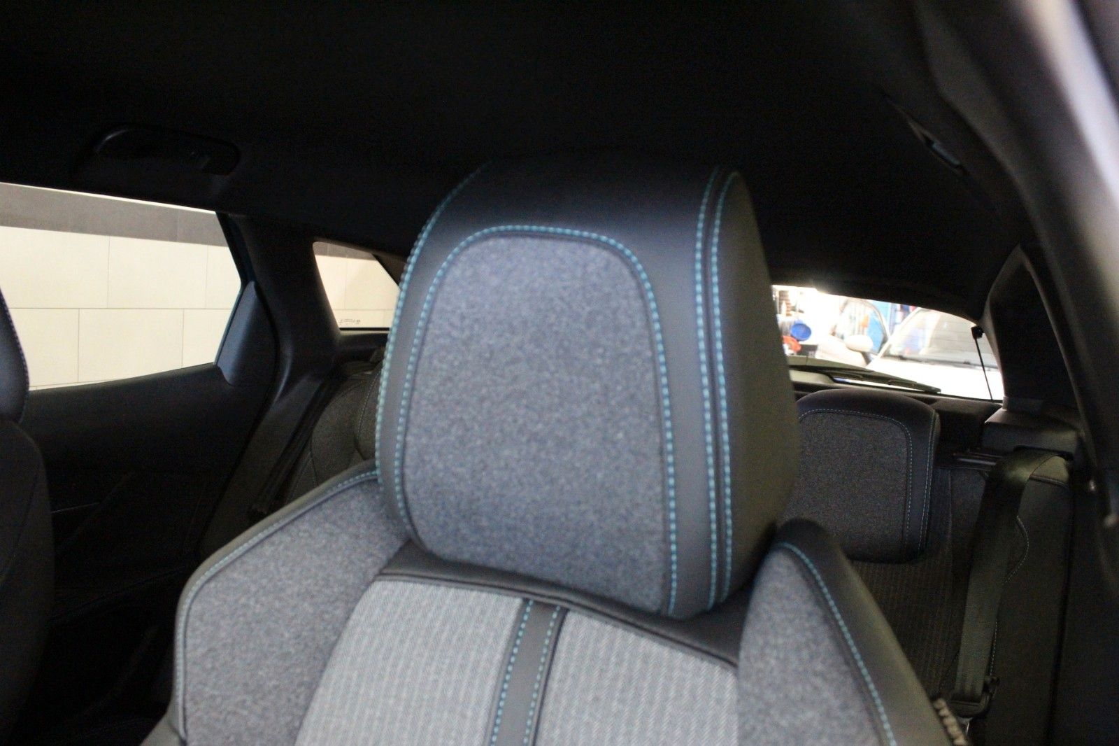 Fahrzeugabbildung Peugeot 3008 Plug-In Hybrid 225 e-EAT8 Allure Pack