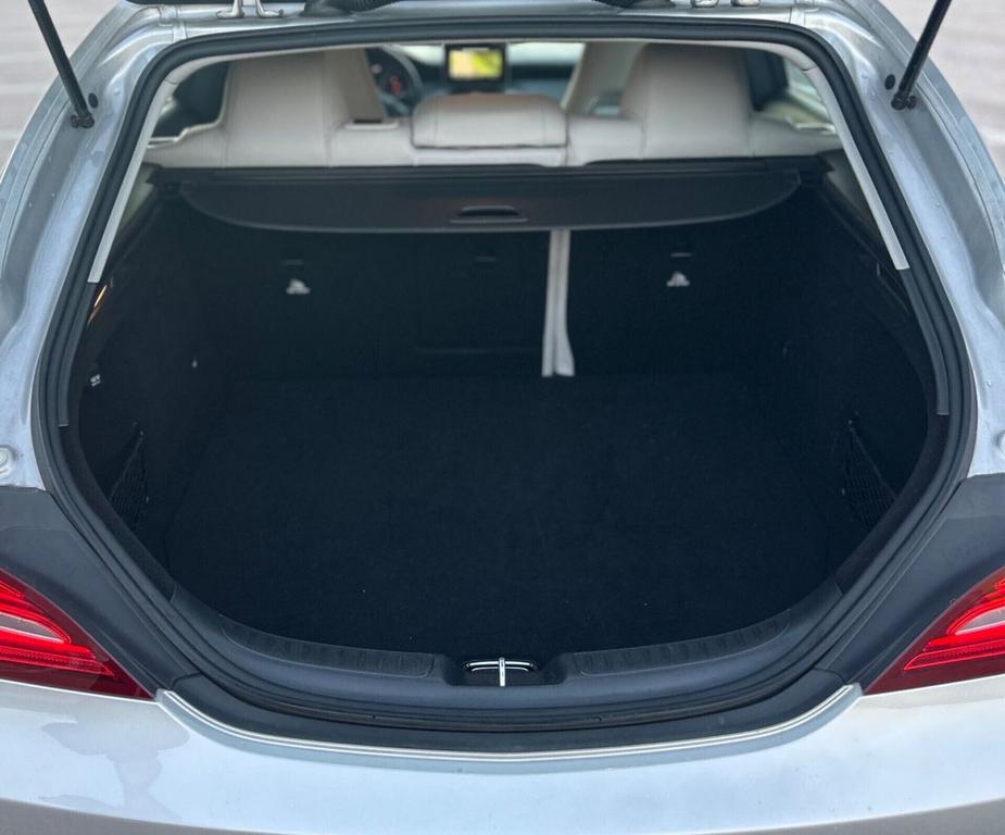 Mercedes-Benz CLA 200