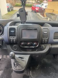 Opel Vivaro - 12