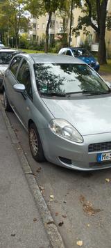 Fiat Grande Punto 1.4 8V Active Active - Fiat Grande Punto Gebrauchtwagen in München